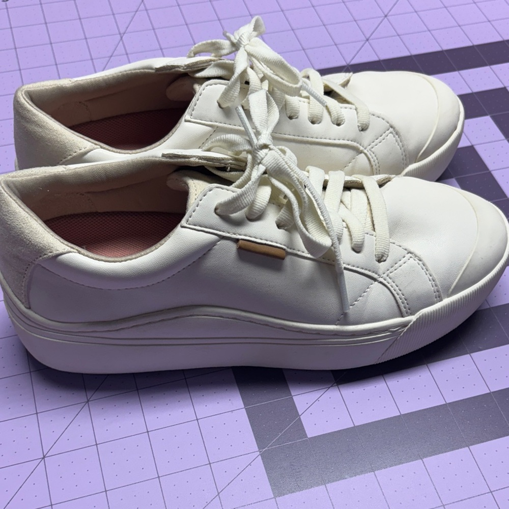 Dr. Scholl’s Time off Travel Sneaker
